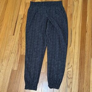 Athleta Black and Green Patterned Joggers